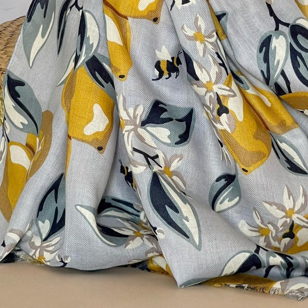 Lemon Tree Scarf in Silver