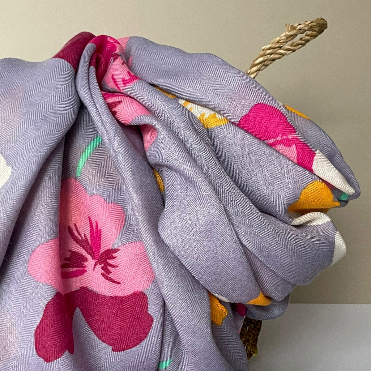 Violas Print Scarf in Grey